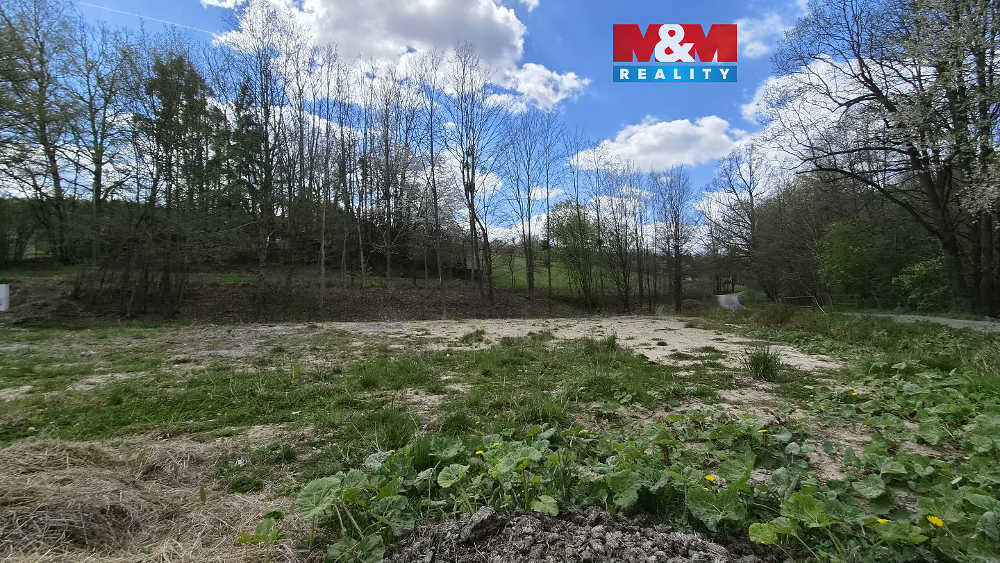 Prodej stavebního pozemku 1 078 m²
