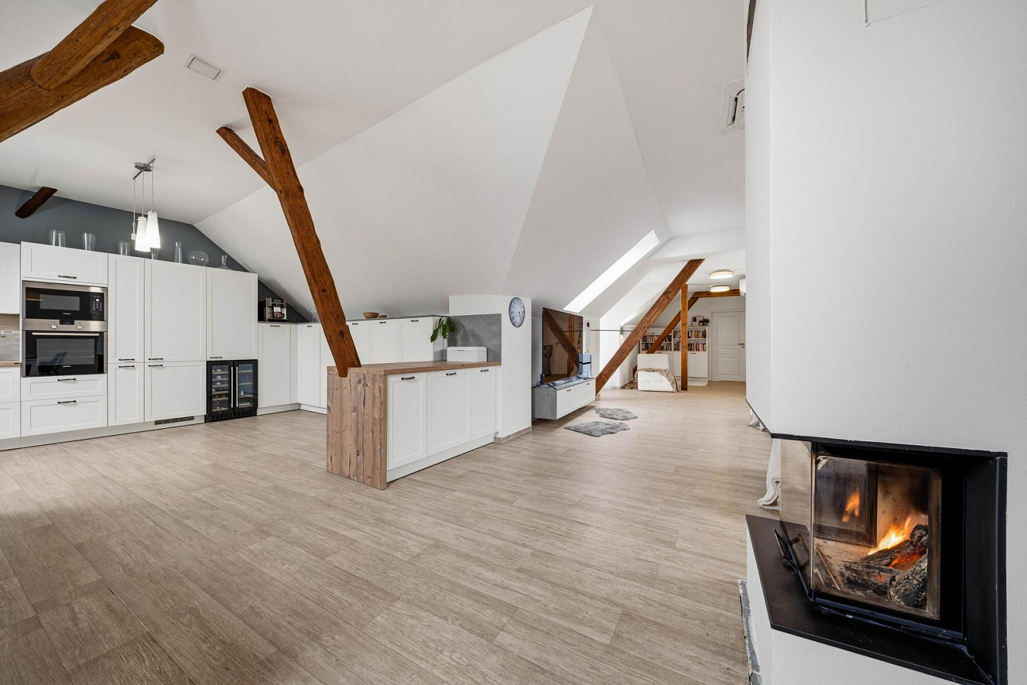 Prodej domu 288 m² s pozemkem 677 m² – fotografie 4