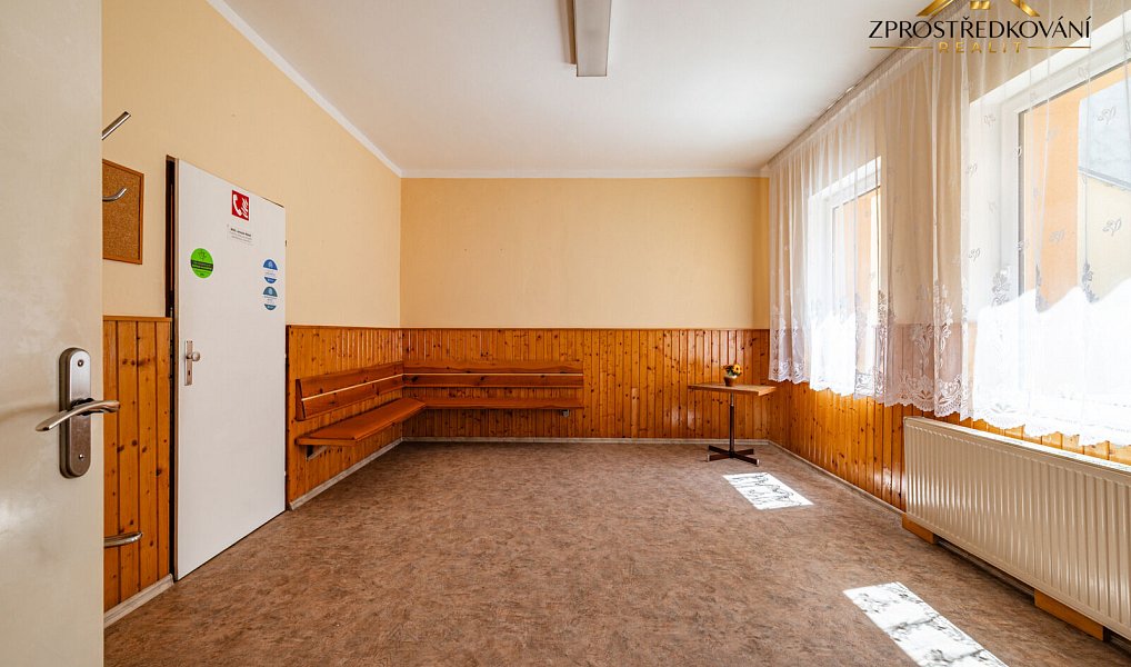 Prodej domu 259 m² s pozemkem 605 m², Kraslice – náhled fotky 31
