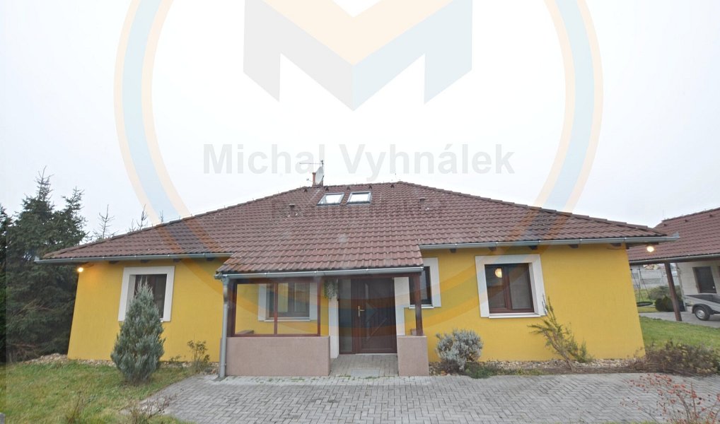Prodej domu 154 m² s pozemkem 1 244 m², Tišice – náhled fotky 26