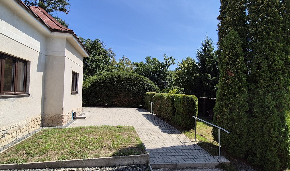 Prodej domu 102 m² s pozemkem 903 m², Černošice – náhled fotky 4