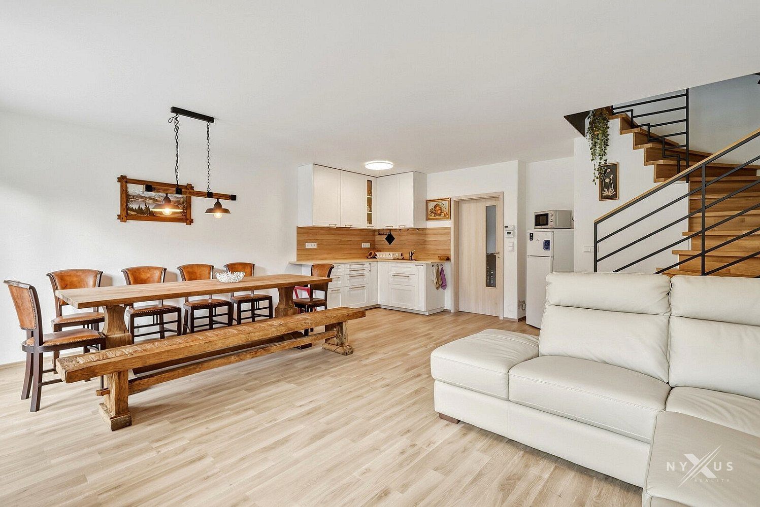Prodej domu 153 m² s pozemkem 273 m² – fotografie 2