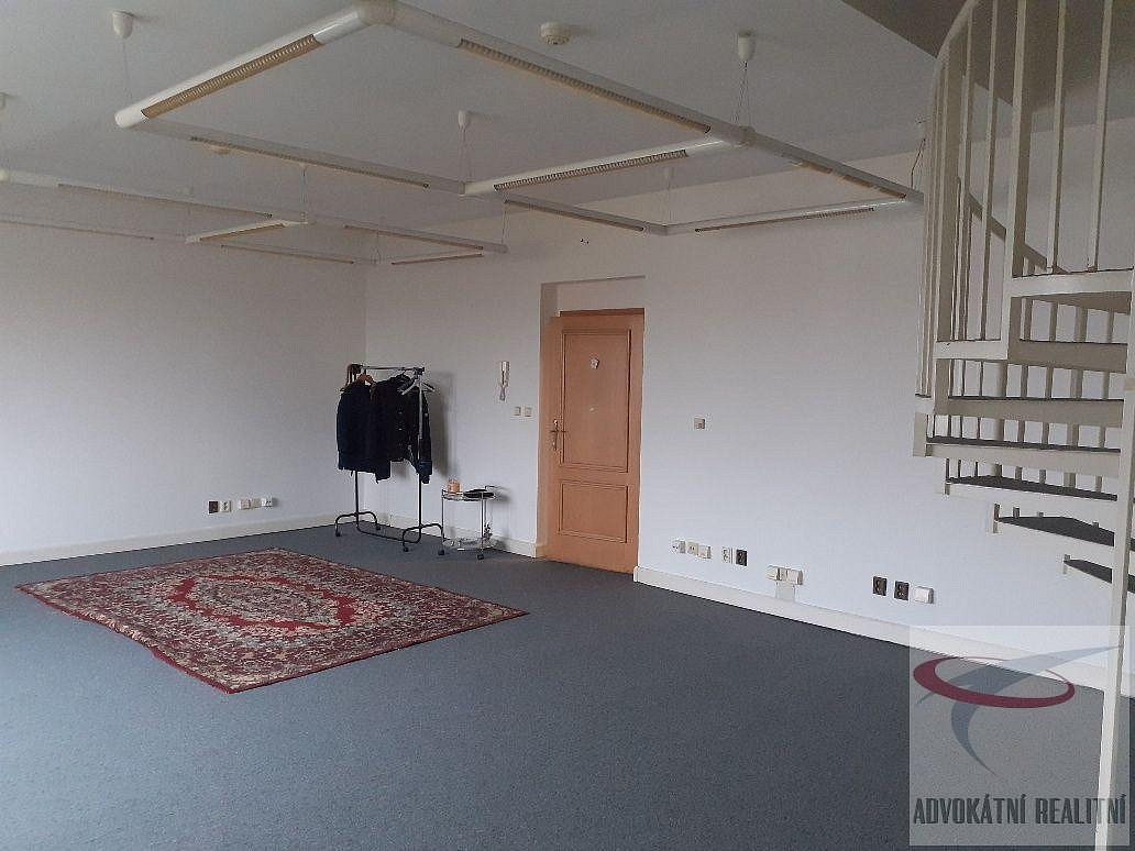 Pronájem kanceláře 55 m² — photo 4
