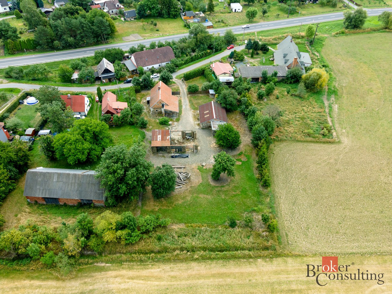 Prodej stavebního pozemku 1 479 m² – pohled 2