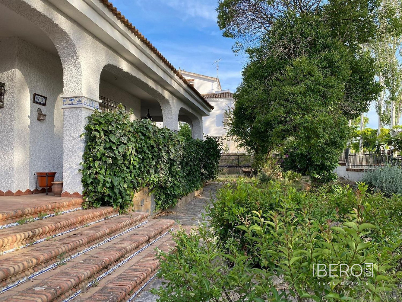 Prodej domu 392 m² s pozemkem 1 566 m²
