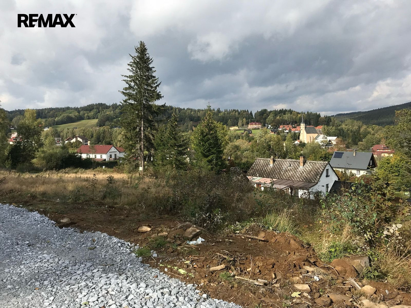 Prodej stavebního pozemku 2 020 m²