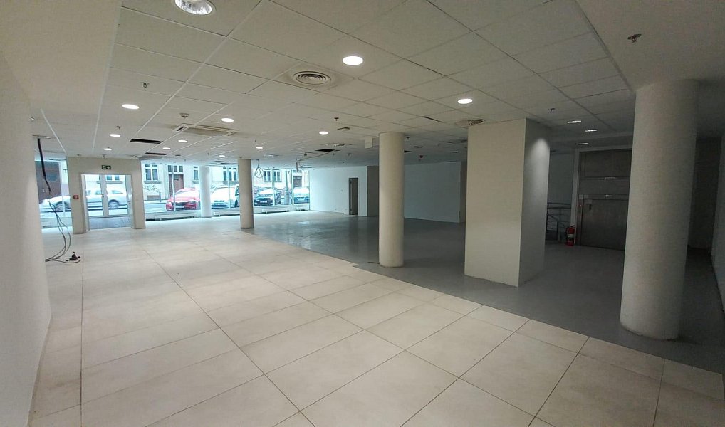 Pronájem obchodních prostor 348 m², Praha – náhled fotky 2