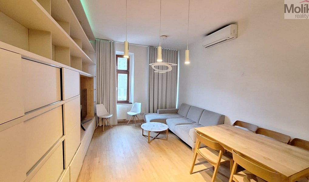 Prodej domu 425 m² s pozemkem 425 m², Teplice – náhled fotky 5