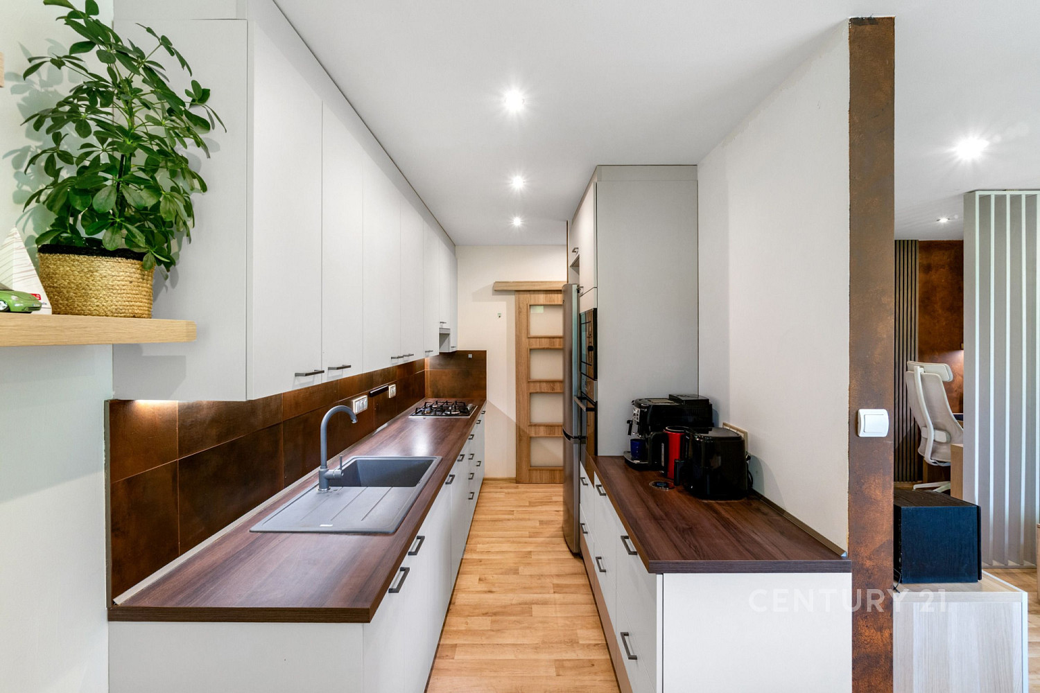 Prodej bytu 3+kk 72 m² — photo 3