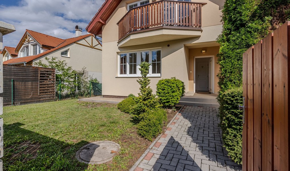 Prodej domu 190 m² s pozemkem 465 m², Hostivice – náhled fotky 2
