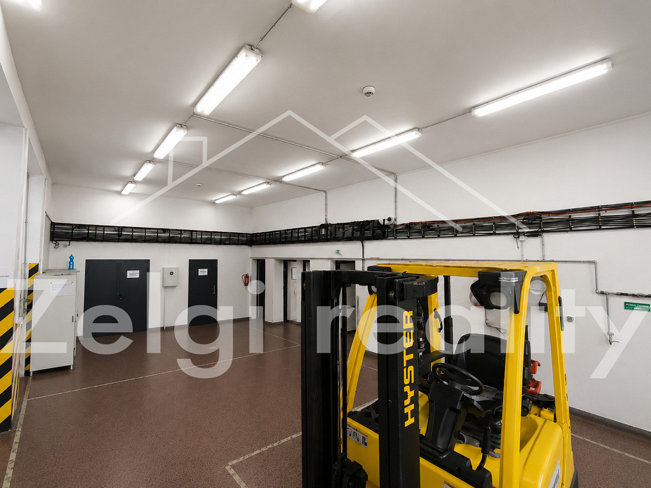 Pronájem skladovacích prostor 428 m² – další