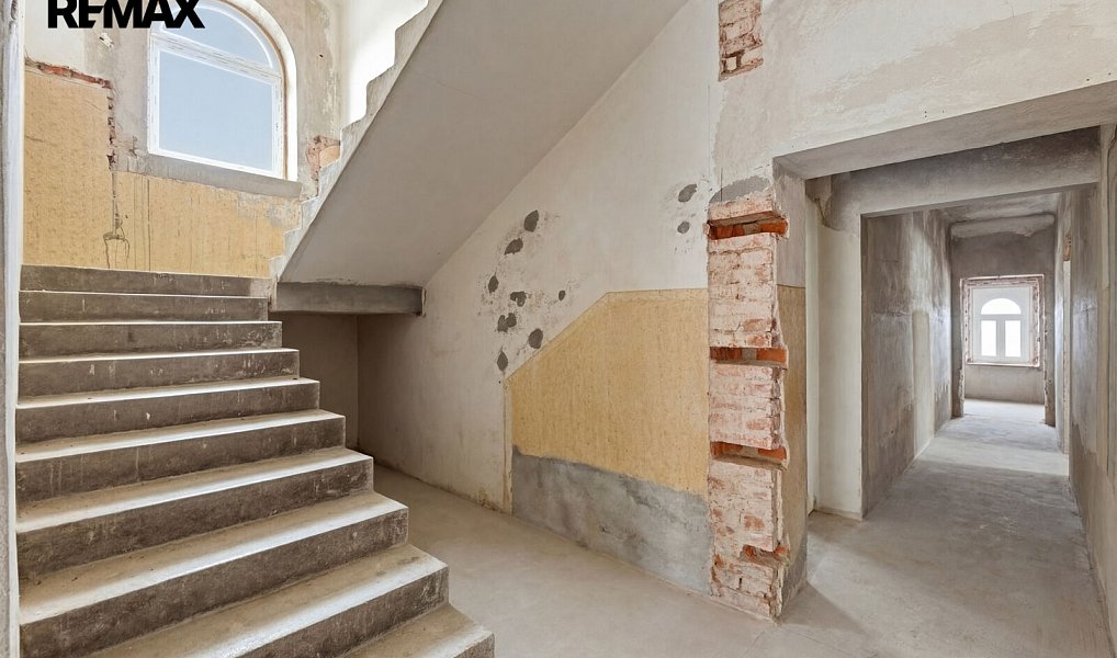 Prodej domu 735 m² s pozemkem 3 134 m², Zemětice – náhled fotky 13