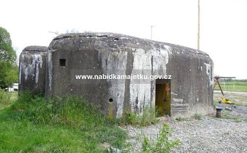 K. ú. Pertoltice pod Ralskem - stavba bez čp/če ( řopík ) na cizím pozemku p. č. 533/2 (LV 26), Pertoltice pod Ralskem, okres Česká Lípa