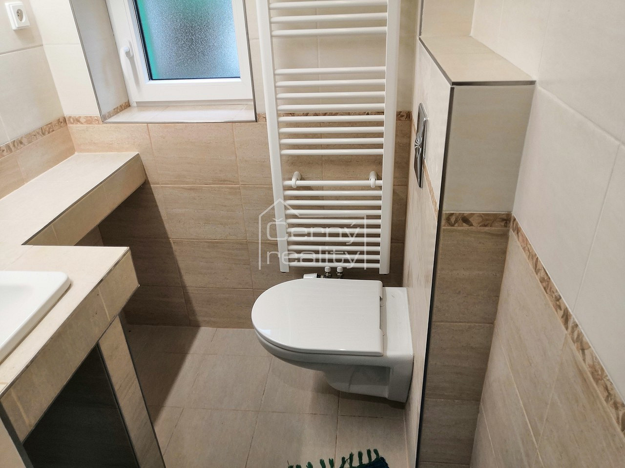 Pronájem bytu 2+kk 46 m² – fotografie 2