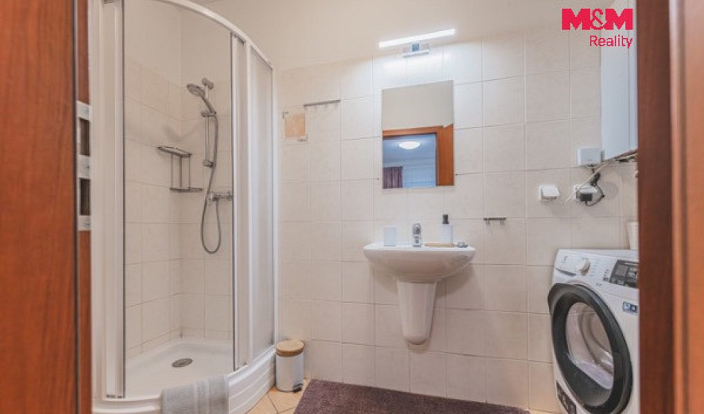 Prodej domu 150 m² s pozemkem 180 m², Hradec Králové – náhled fotky 7