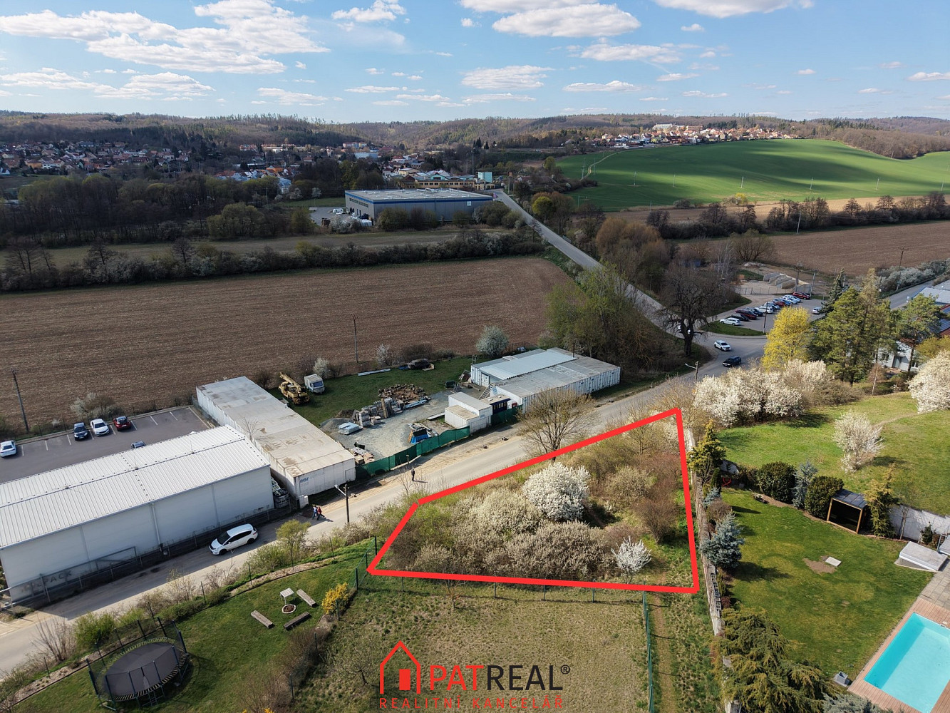 Prodej stavebního pozemku 1 023 m² – fotografie 3