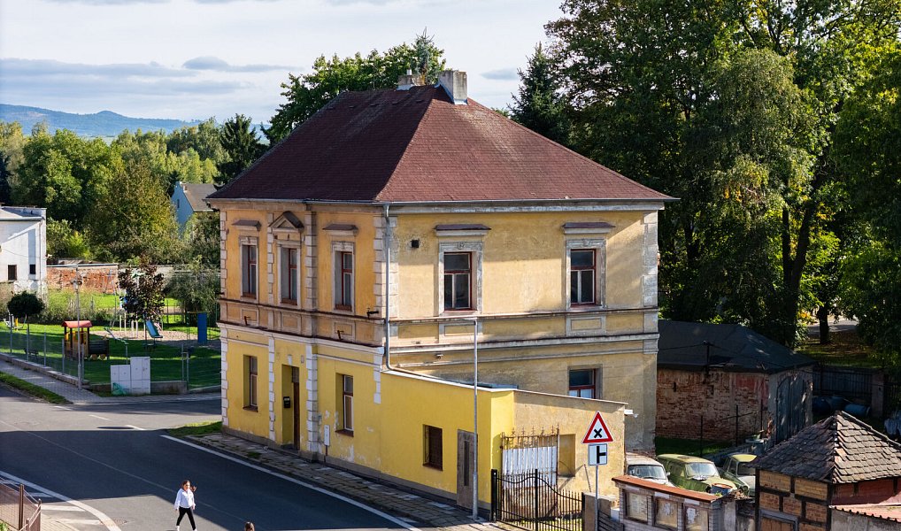 Prodej domu 448 m² s pozemkem 448 m², Zabrušany – náhled fotky 3