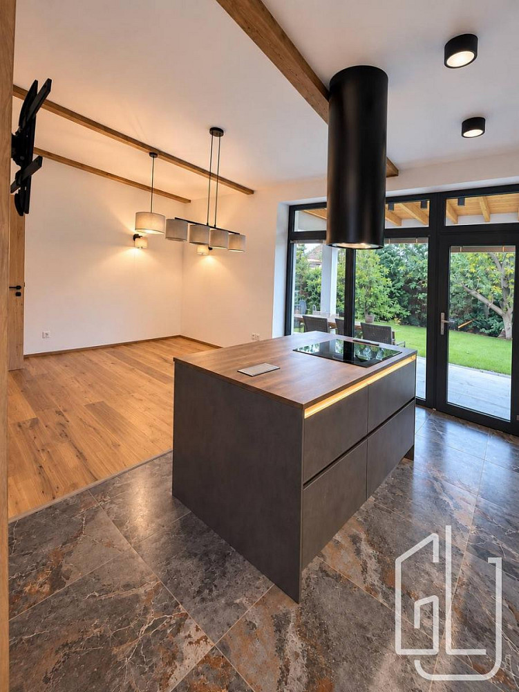 Pronájem bytu 2+kk 60 m² – fotografie 4
