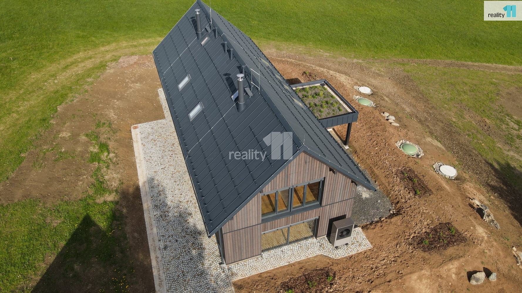 Prodej domu 129 m² s pozemkem 497 m² – fotografie 2