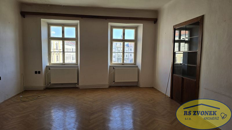 Prodej domu 1 033 m² s pozemkem 1 365 m² – fotografie 2