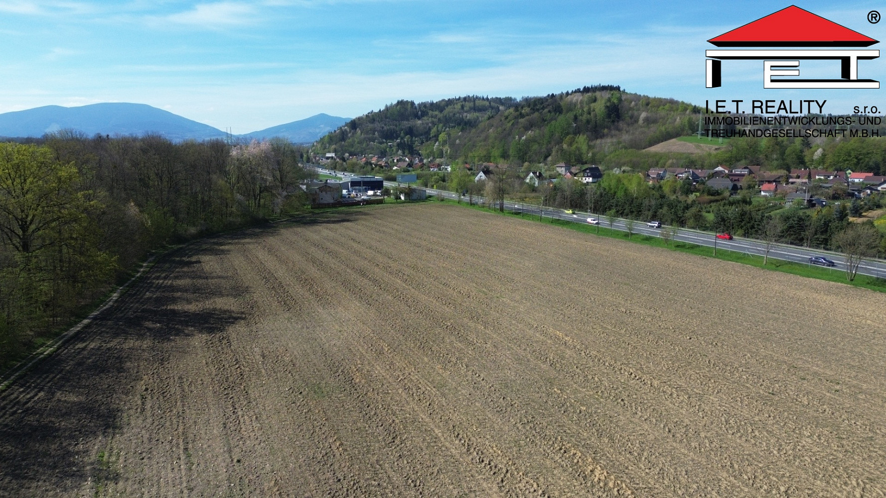 Prodej komerčního pozemku 5 881 m² – fotografie 4