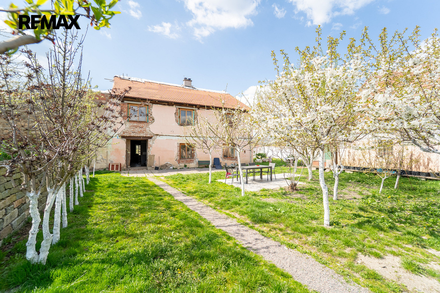 Prodej domu 236 m² s pozemkem 17 545 m²
