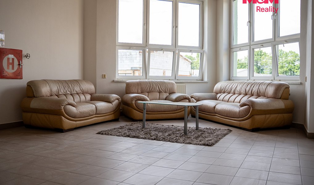 Pronájem kanceláře 348 m², Krnov – náhled fotky 2