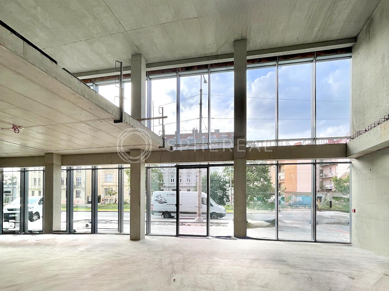 Pronájem obchodních prostor 310 m² — photo 2