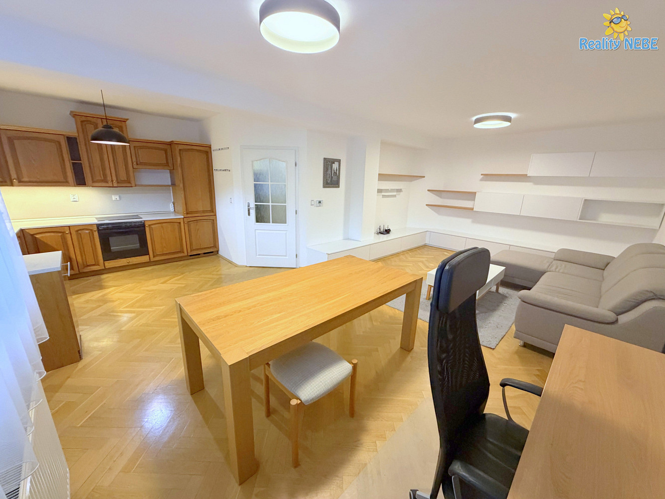 Pronájem bytu 3+kk 99 m²
