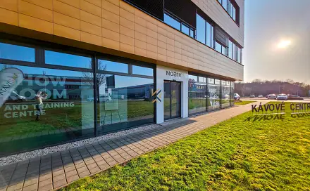 Pronájem komerčního prostoru 152 m², Sezemická · Horní Počernice