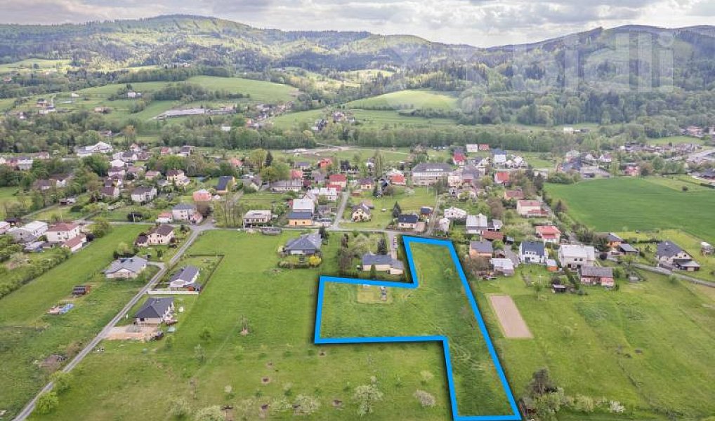 Prodej stavebního pozemku 6 140 m², Písek – fotka 1 z 8