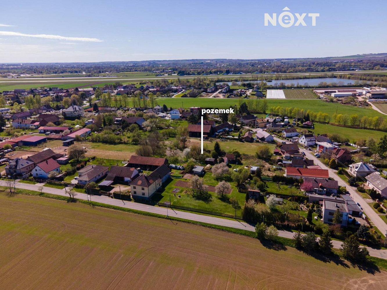 Prodej stavebního pozemku 1 328 m²