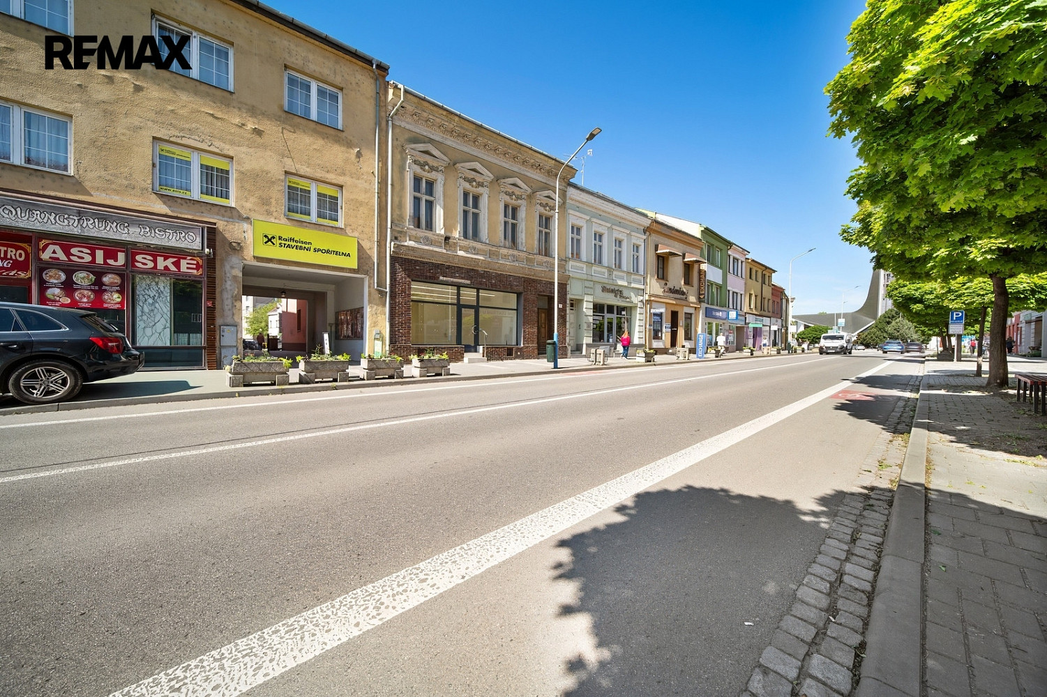 Prodej domu 340 m² s pozemkem 233 m² – pohled 2