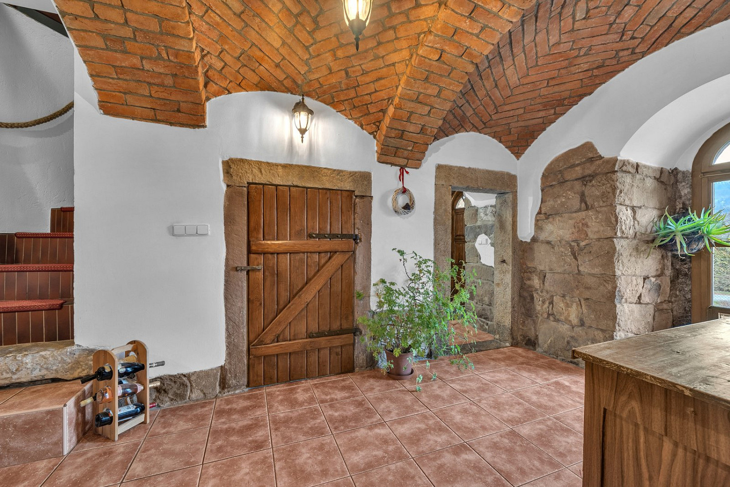 Prodej domu 240 m² s pozemkem 3 820 m² – pohled 5