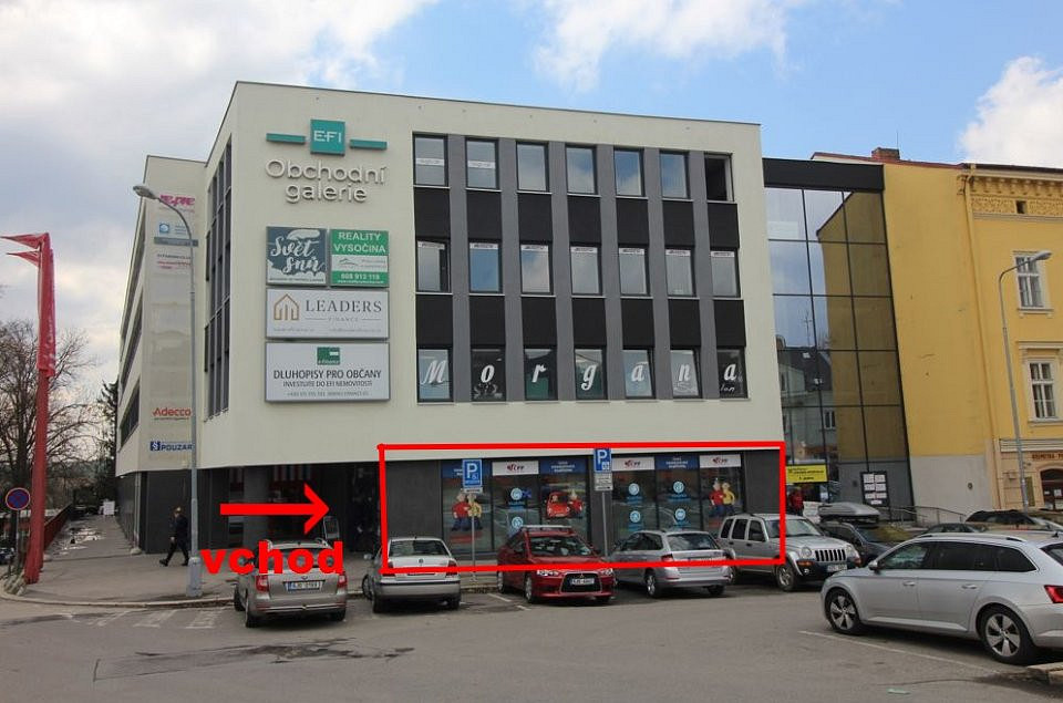 Pronájem obchodních prostor 136 m²