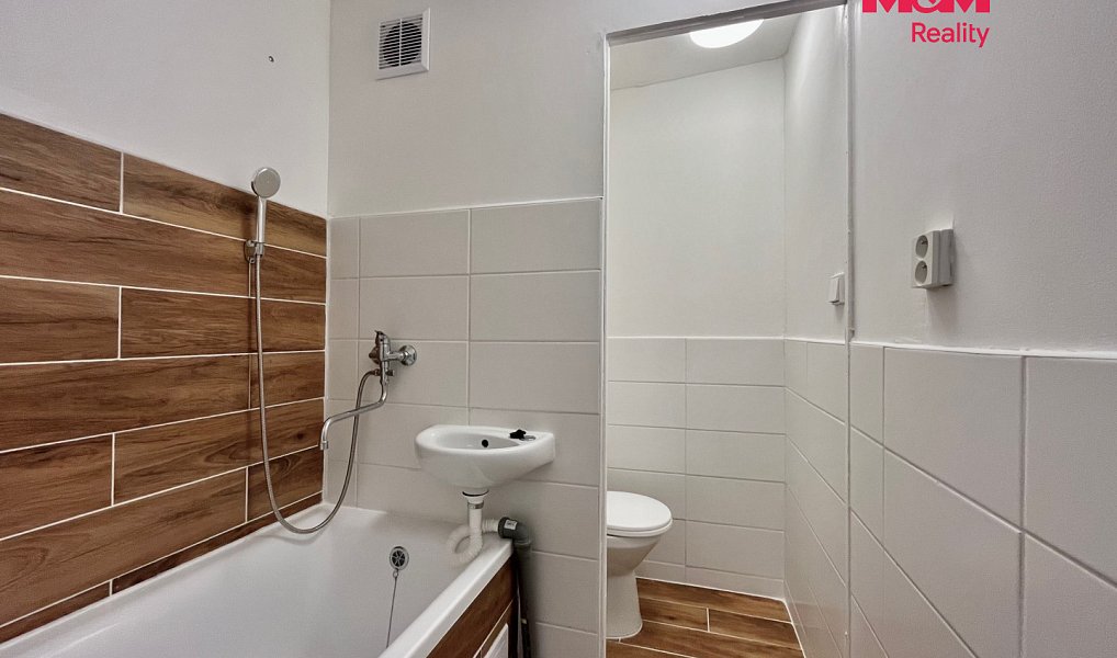 Prodej bytu 1+1 35 m², Bílina – náhled fotky 2