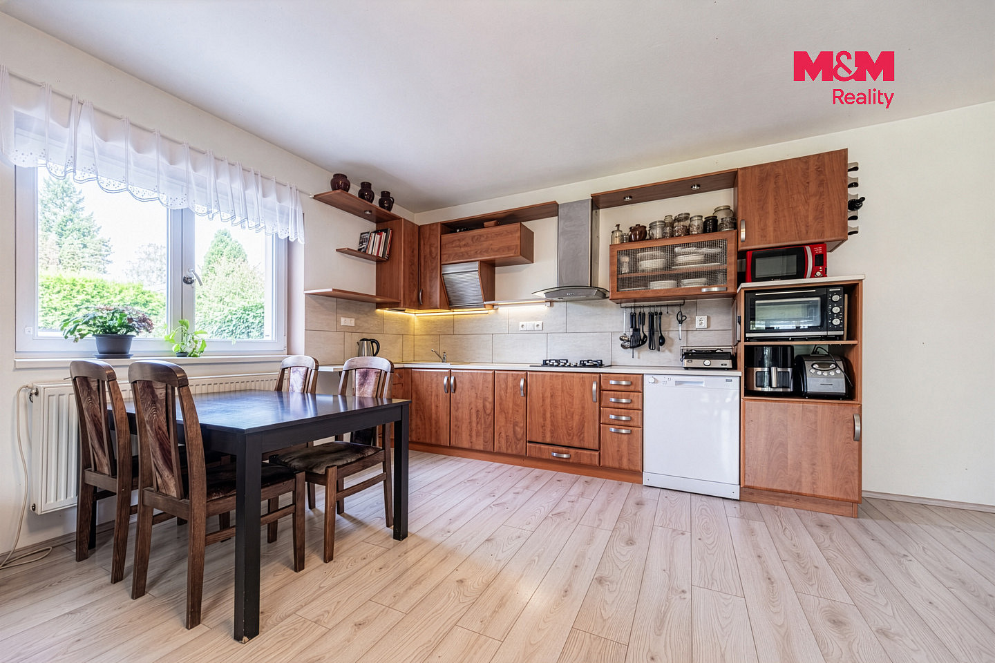 Prodej domu 226 m² s pozemkem 1 151 m² – fotografie 2