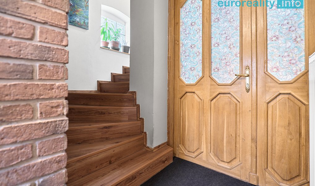 Pronájem domu 220 m² s pozemkem 1 100 m², Sadov – náhled fotky 11
