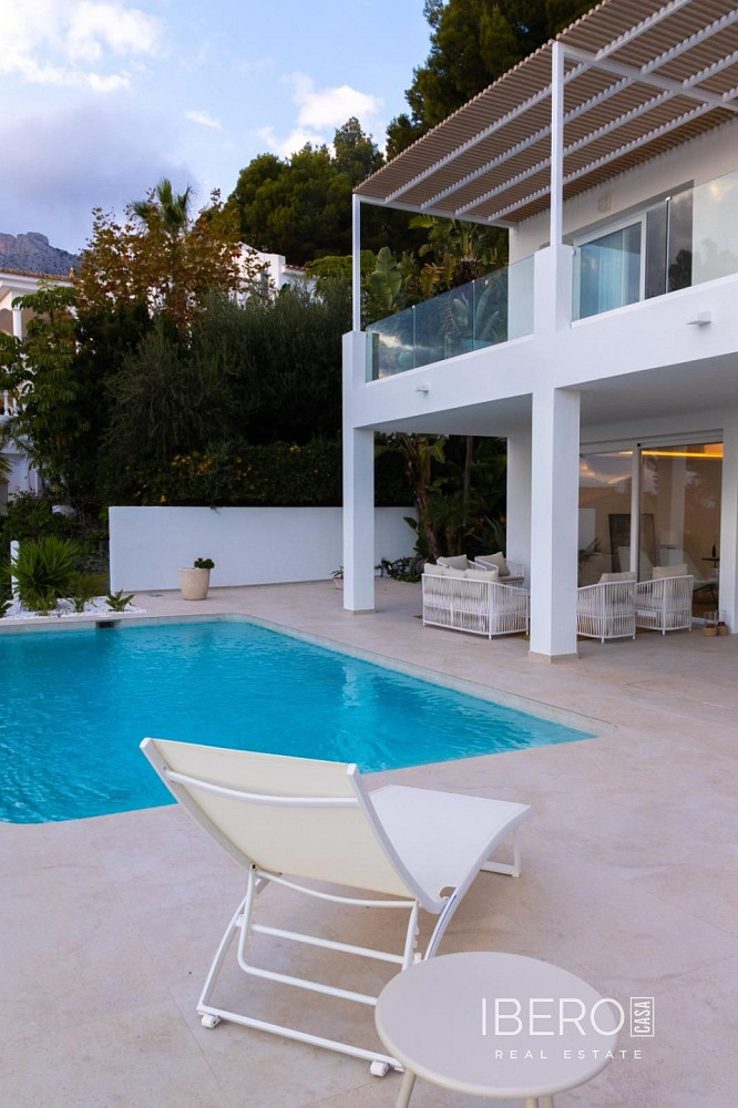 Prodej domu 235 m² s pozemkem 235 m²
