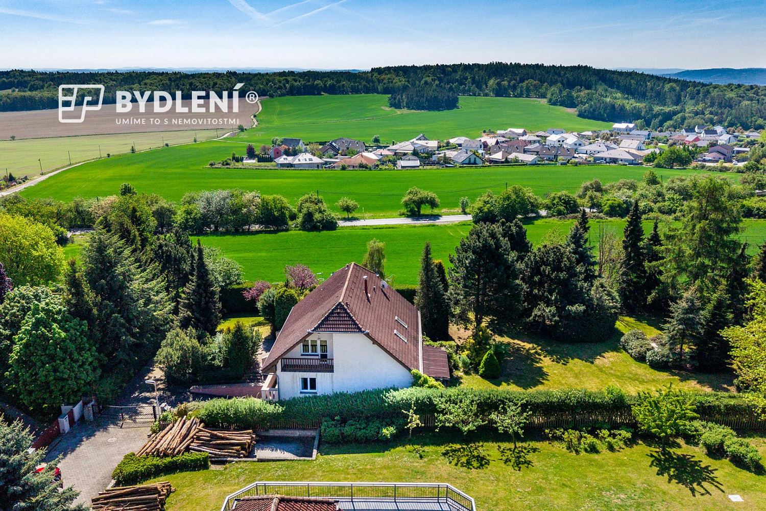 Prodej domu 250 m² s pozemkem 1 975 m² – fotografie 2