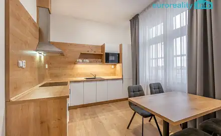 Pronájem bytu 2+1 69 m², náměstí Míru, Mladá Boleslav - Mladá Boleslav II