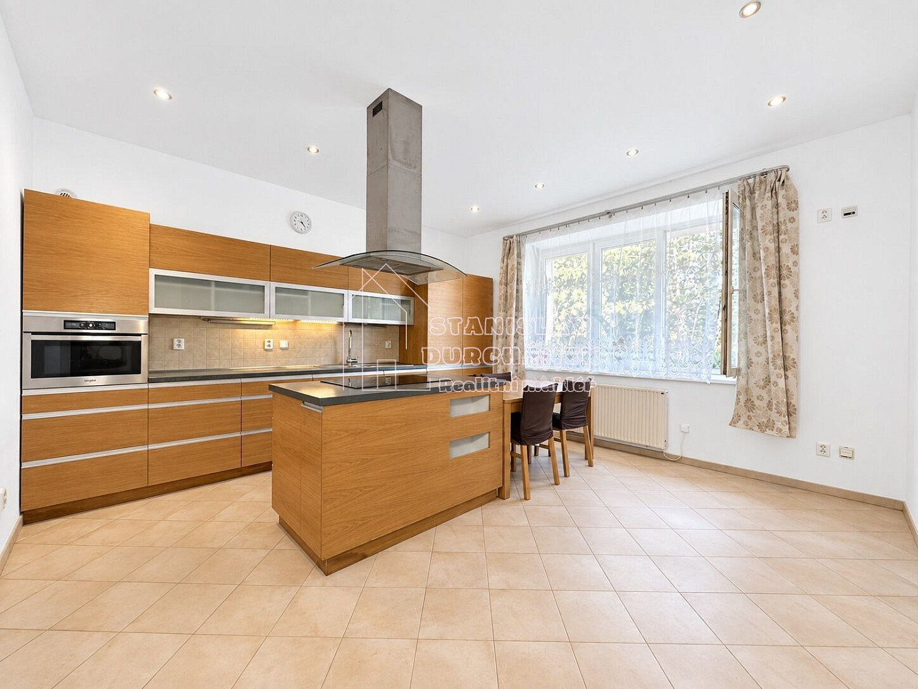 Pronájem bytu 2+1 72 m² – fotografie 2