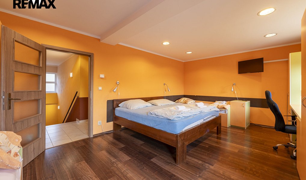 Prodej domu 525 m² s pozemkem 35 000 m², Liptál – náhled fotky 15