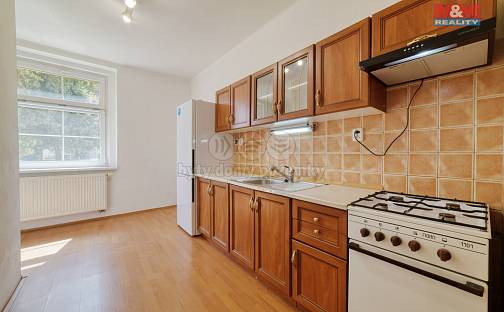 Prodej bytu 3+1 71 m², 1. máje, Karlovy Vary - Dvory