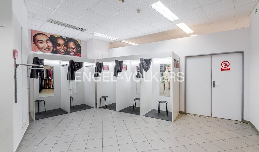 Pronájem obchodních prostor 323 m², Praha – náhled fotky 6