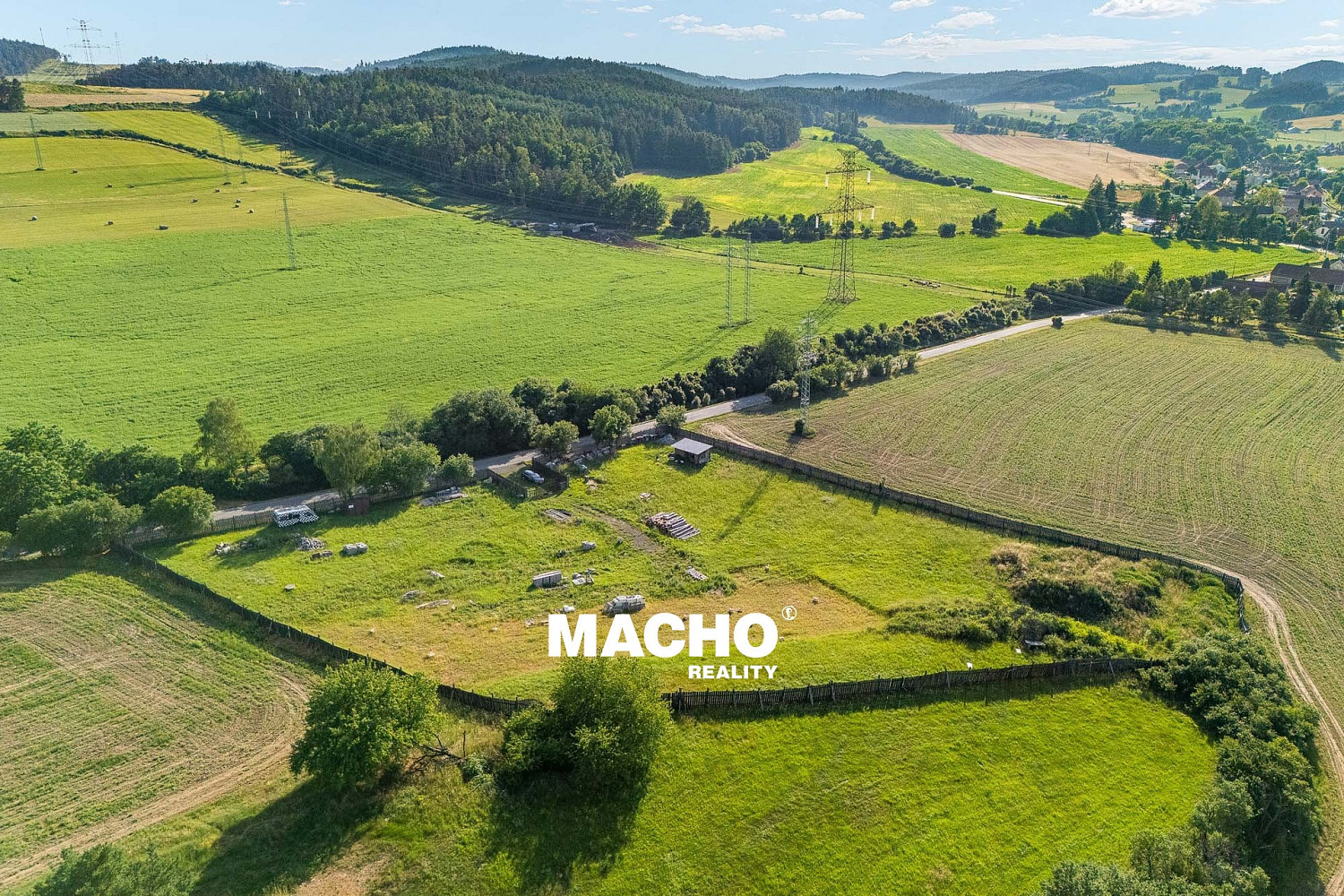 Prodej stavebního pozemku 8 640 m² — photo 3