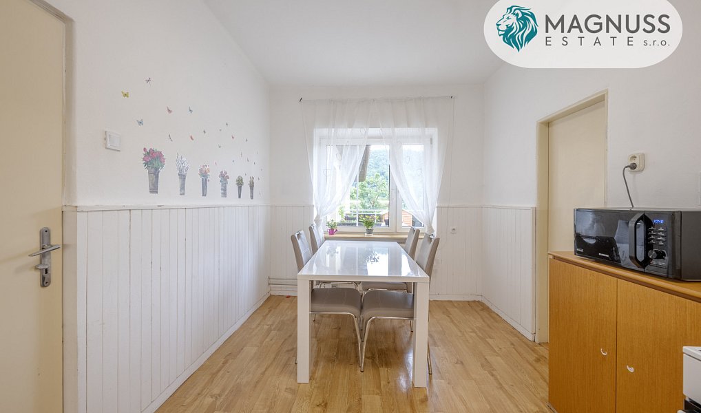 Prodej domu 297 m² s pozemkem 2 112 m², Hranice – náhled fotky 10