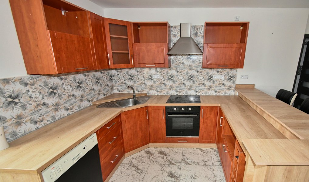 Prodej domu 165 m² s pozemkem 665 m², Omice – náhled fotky 22