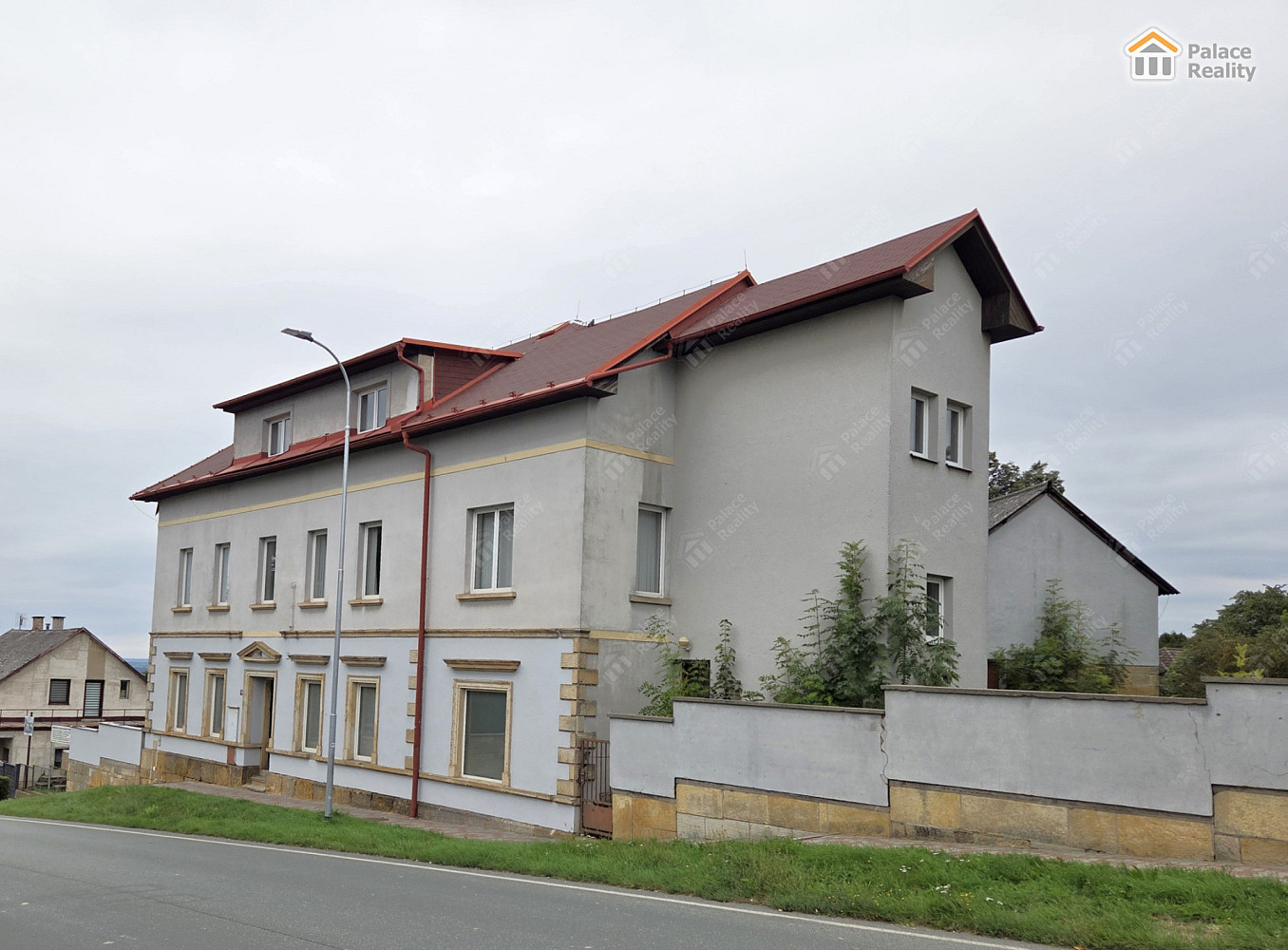Prodej domu 520 m² s pozemkem 1 389 m²