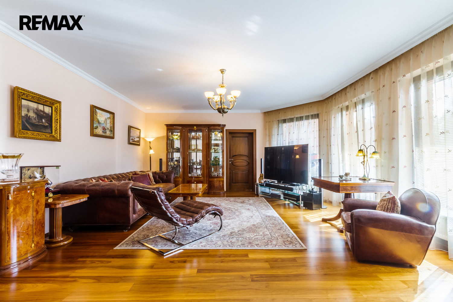Prodej domu 354 m² s pozemkem 929 m² — photo 4